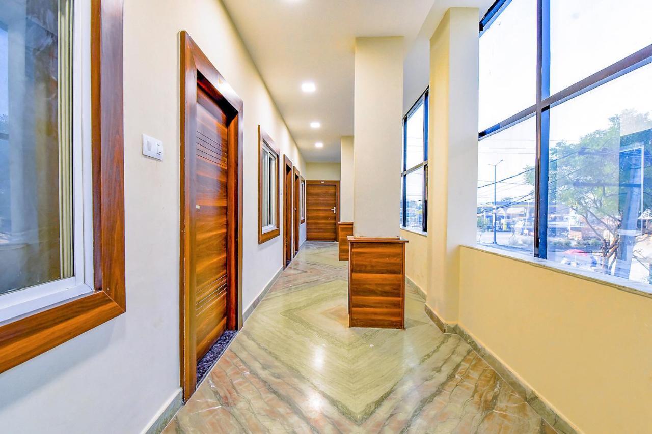 Hotel Fabexpress Dosa Plaza Udajpur Exteriér fotografie