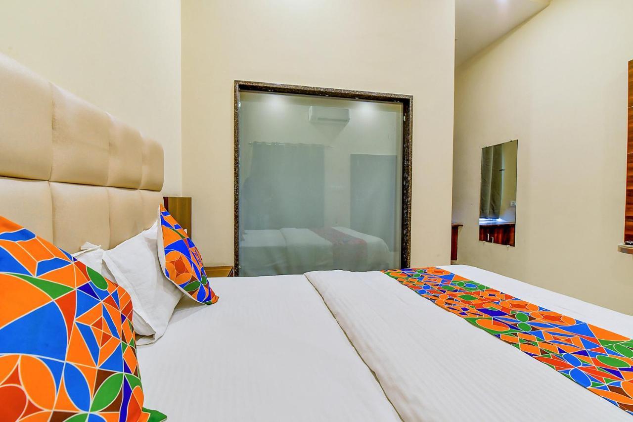 Hotel Fabexpress Dosa Plaza Udajpur Exteriér fotografie