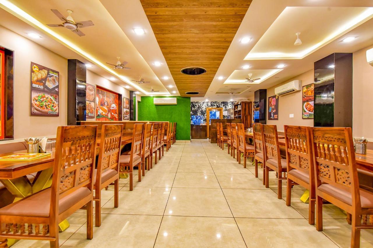 Hotel Fabexpress Dosa Plaza Udajpur Exteriér fotografie