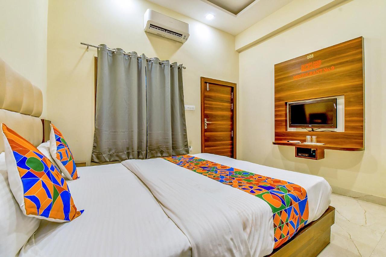 Hotel Fabexpress Dosa Plaza Udajpur Exteriér fotografie