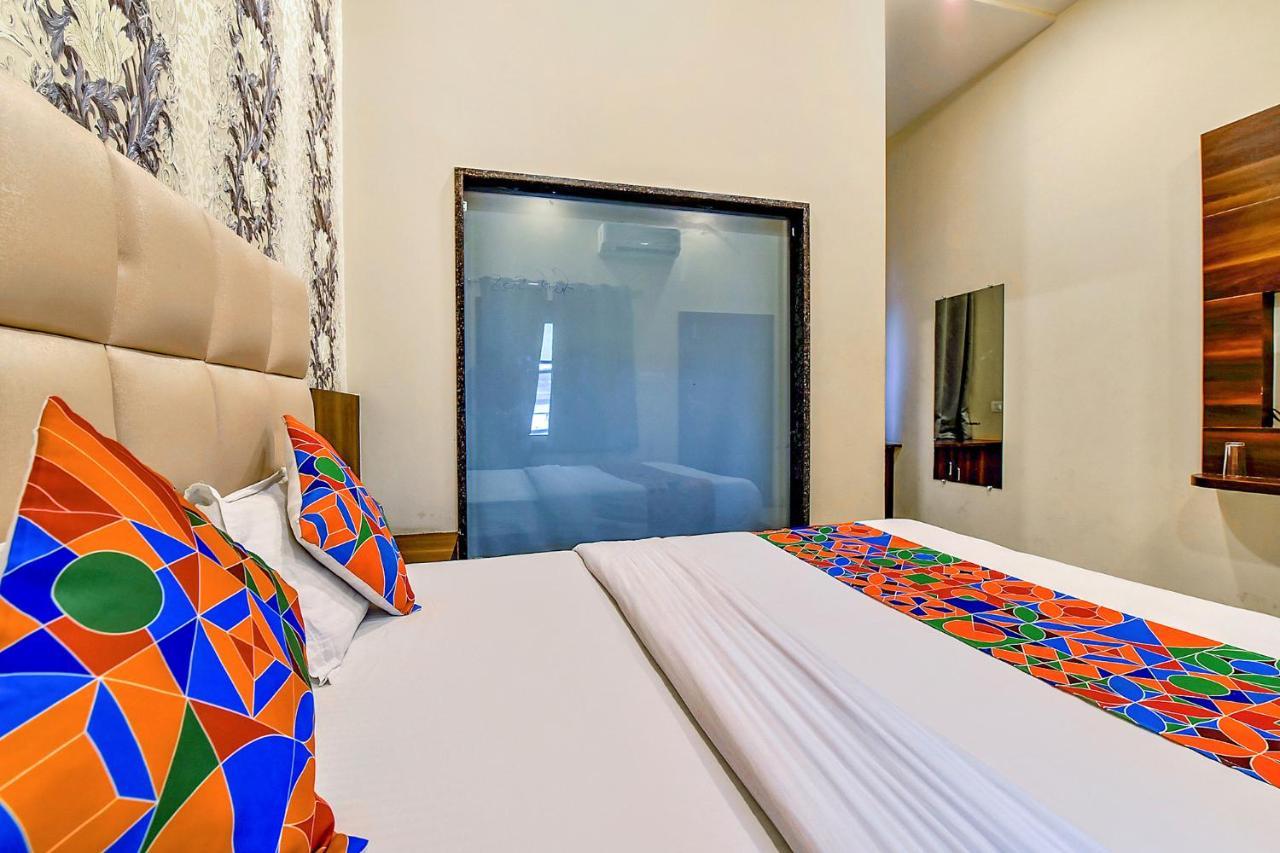 Hotel Fabexpress Dosa Plaza Udajpur Exteriér fotografie