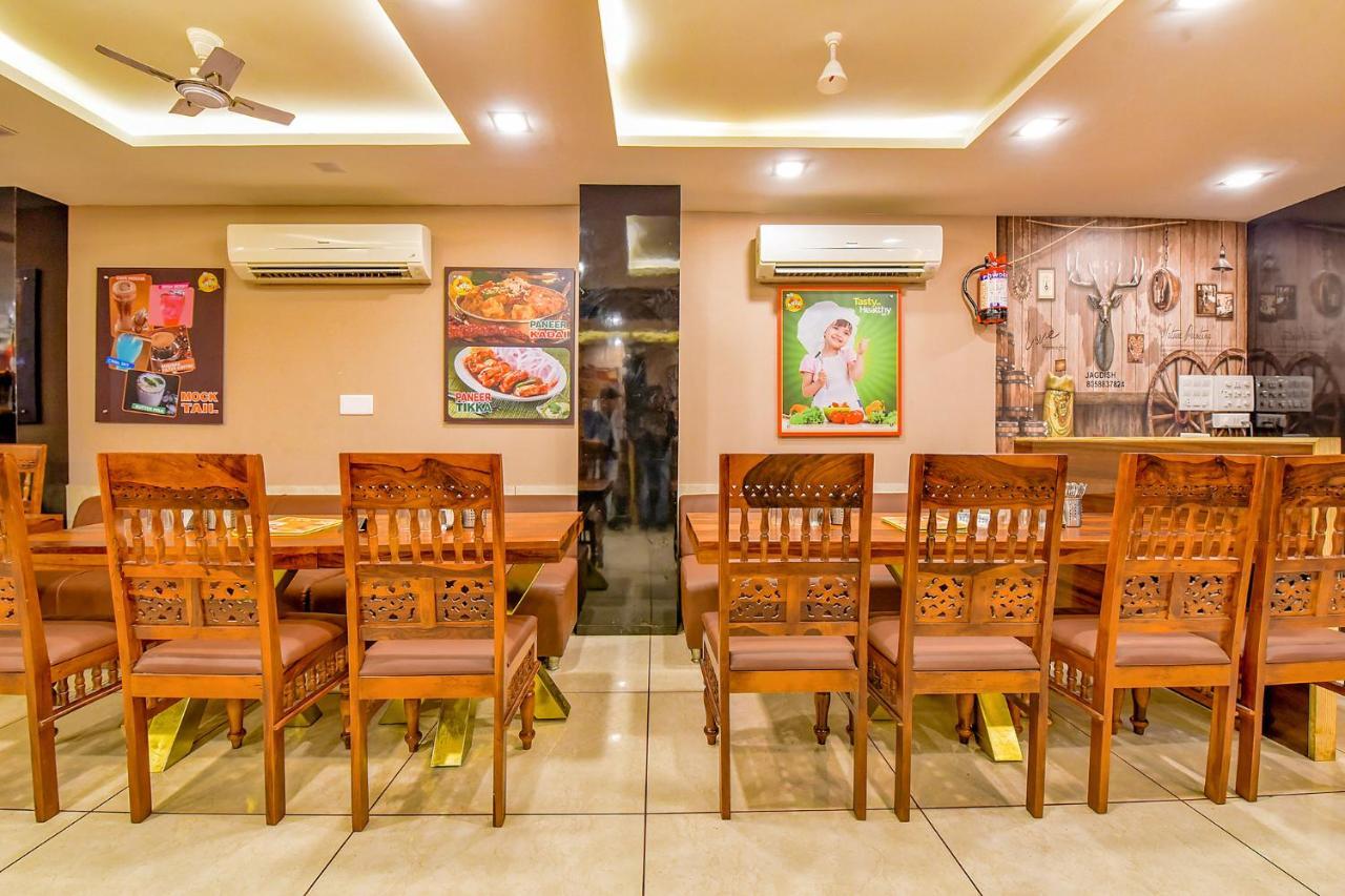 Hotel Fabexpress Dosa Plaza Udajpur Exteriér fotografie