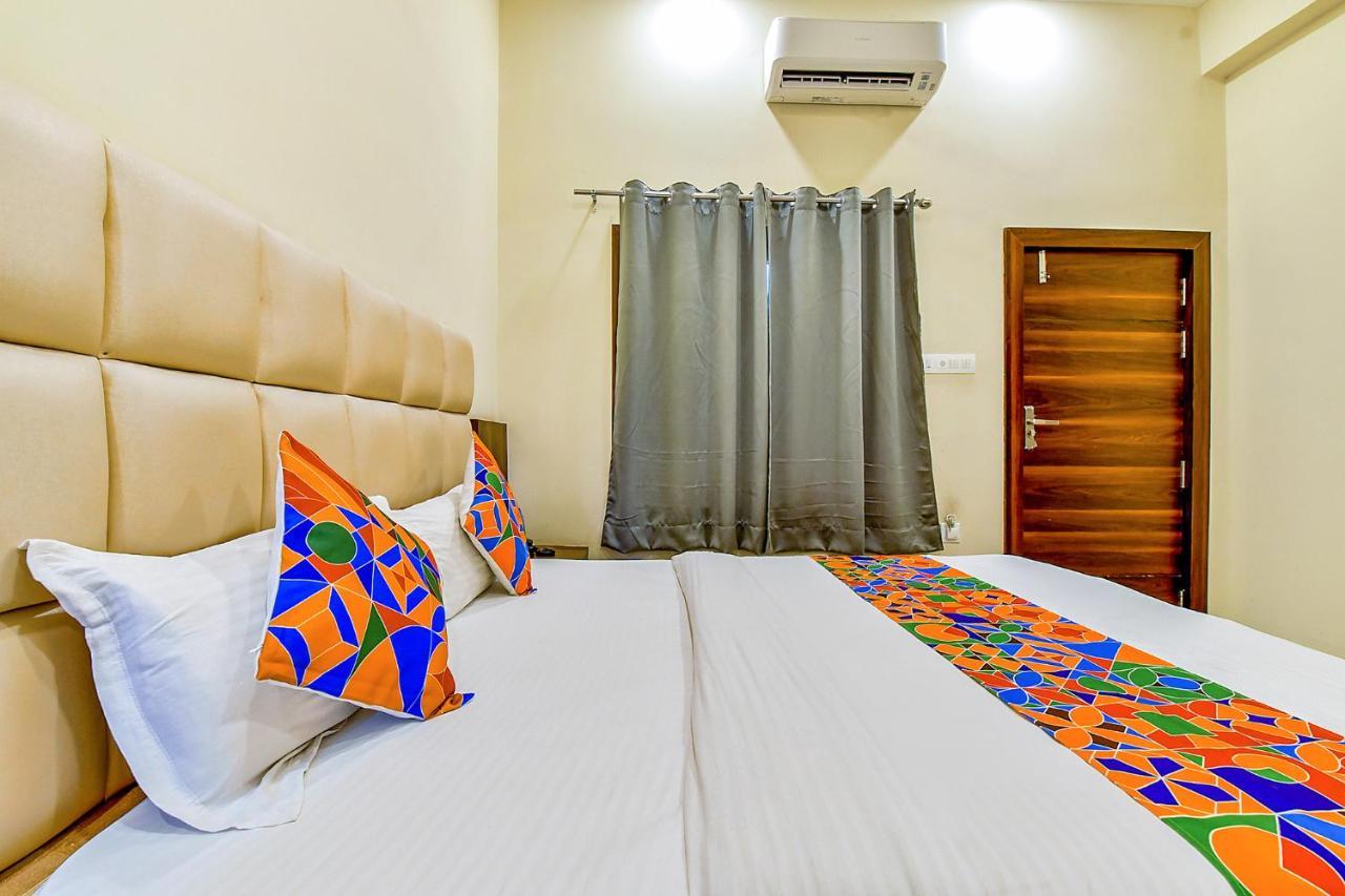 Hotel Fabexpress Dosa Plaza Udajpur Exteriér fotografie